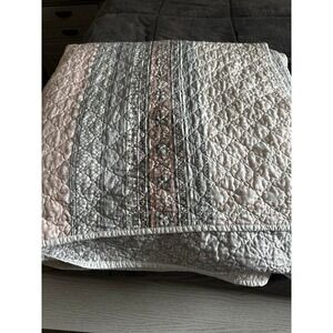 The Big One Quilted Bedspread Pink Grey Floral Reversible Patchwork Pattern